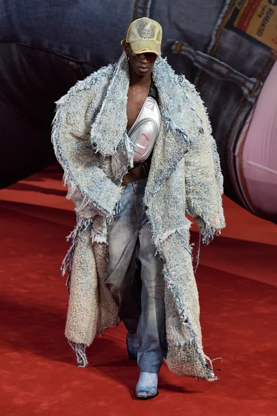 Look 29